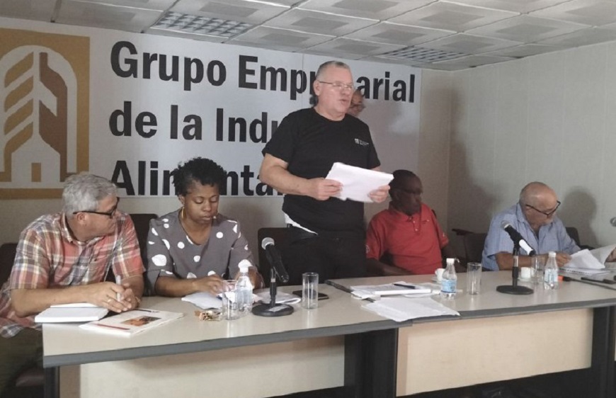 1203 analizan programa de gobierno industria alimentaria2