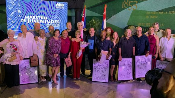 Premio Maestro de Juventudes 2025