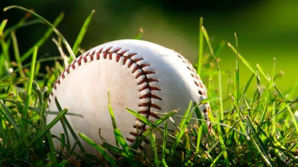 beisbol pelota estadio e1740762564711