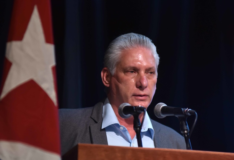 Miguel Díaz-Canel: "Llegar con la cultura al corazón de la nación"