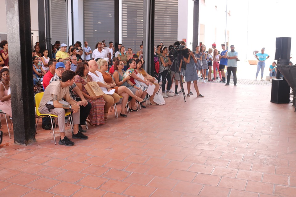 Premian a ganadores del concurso Jóvenes en el lente