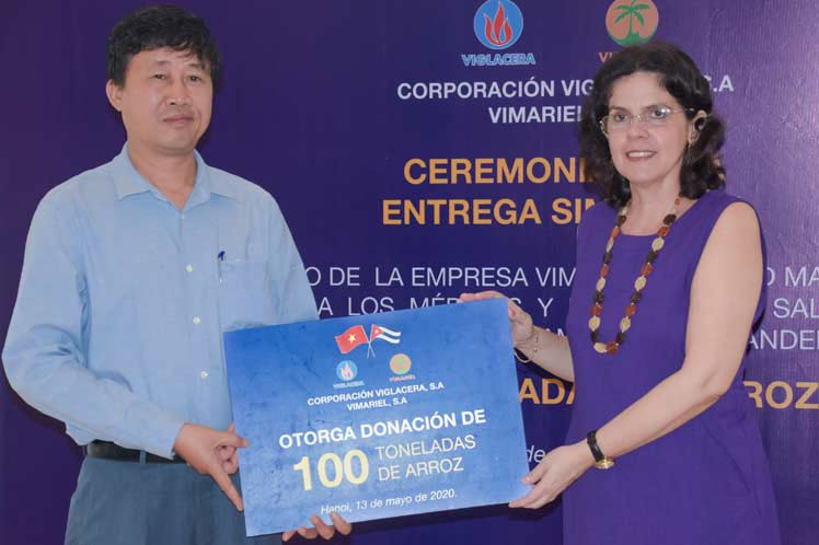 Firma vietnamita dona arroz a médicos cubanos que enfrentan COVID-19 