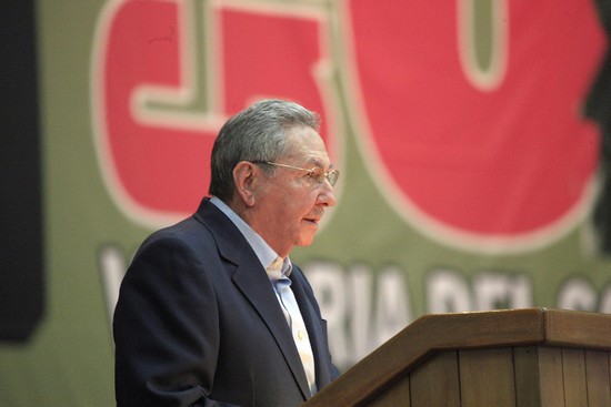 Raúl Castro Ruz durante la pronunciación del discurso de clausura del VII Congreso del PCC