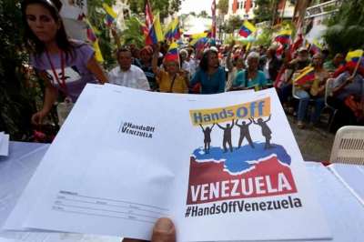 Realizan en Cuba recogida de firmas en solidaridad con Venezuela 