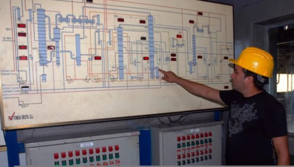 Muestran datos de la destilería más moderna del país, conocida como Alficsa
