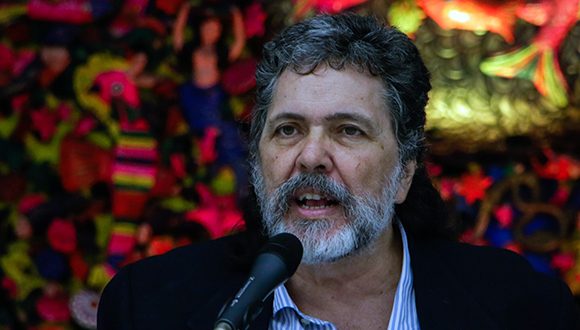 Abel Prieto: “Casa de las Américas es una réplica de la Cuba que no renuncia a la utopía”