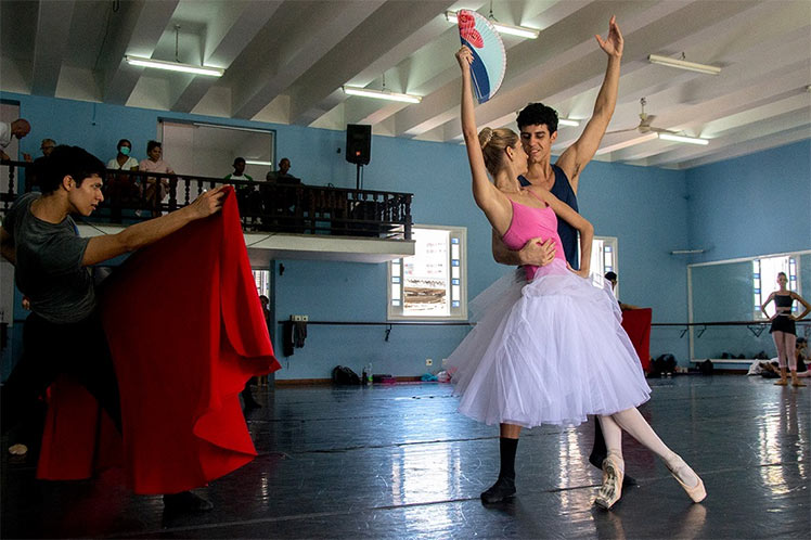Bailarines de Cuba