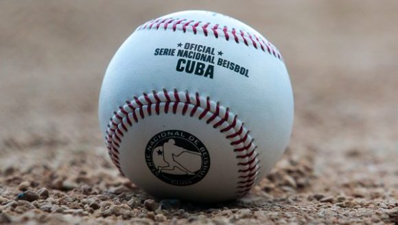 pelota de béisbol