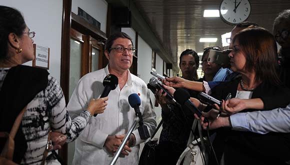 El canciller cubano ofrece declaraciones a la prensa. Foto: Omara García Mederos/ACN
