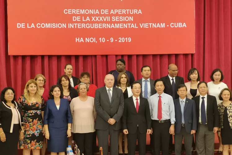 XXXVII Sesión de la Comisión Intergubernamental Vietnam-Cuba. XXXVII Sesión de la Comisión Intergubernamental Vietnam-Cuba.