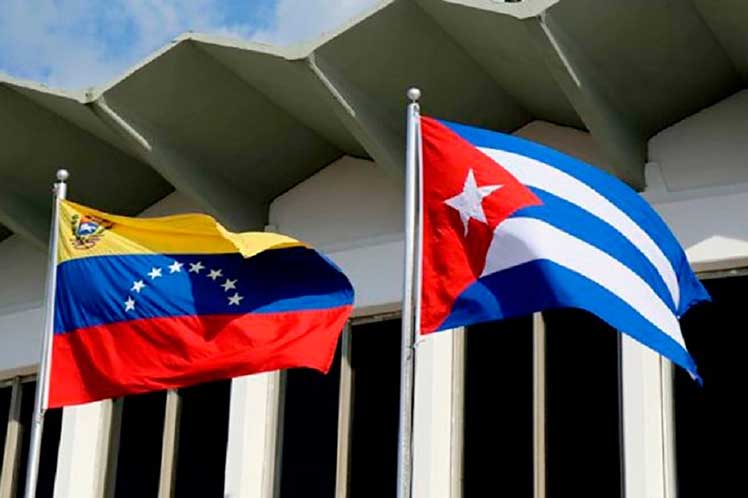Banderas de Cuba y Venezuela Banderas de Cuba y Venezuela