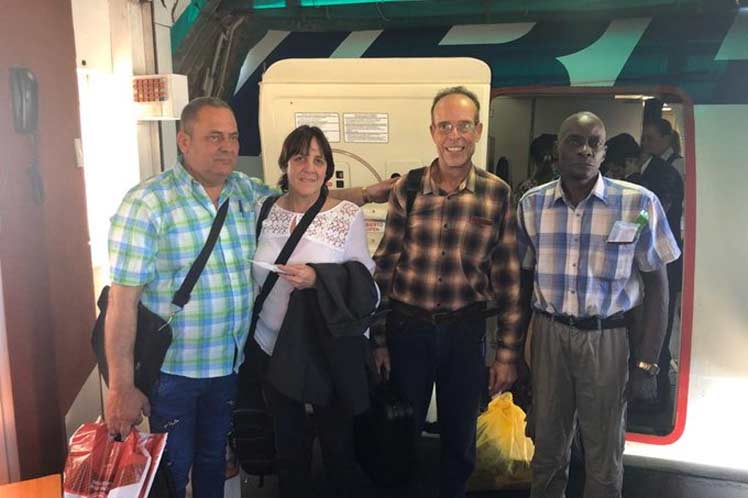 Liberan a colaboradores de la salud de Cuba detenidos en Bolivia