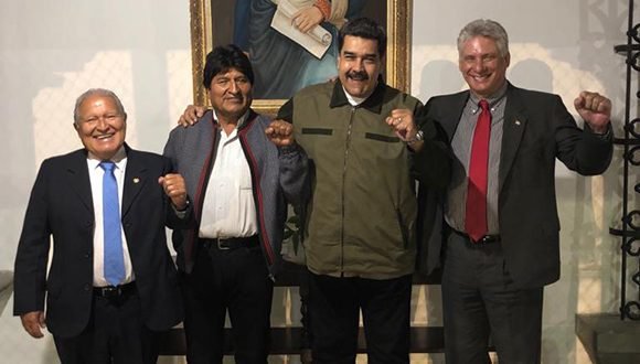 Los mandatarios se encuentran en Caracas para la toma de posesión de Nicolás Maduro. Foto: Twitter