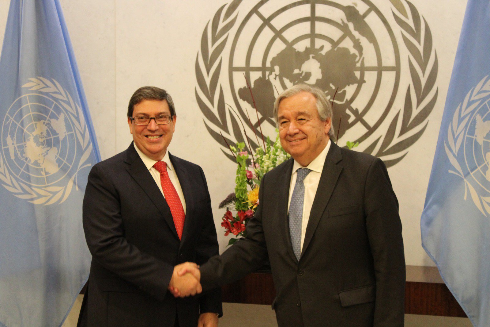 Canciller cubano intercambia con Secretario General de Naciones Unidas