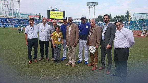 Delegación del INDER intercambia con el presidente del equipo Chunichi Dragons de béisbol