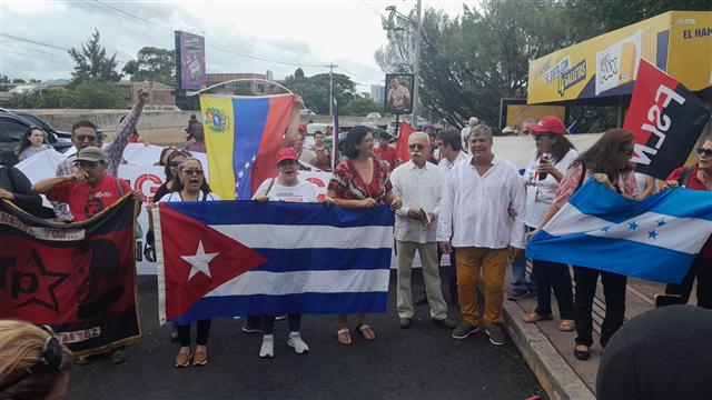En Honduras reclamaron fin del bloqueo de EEUU a Cuba 