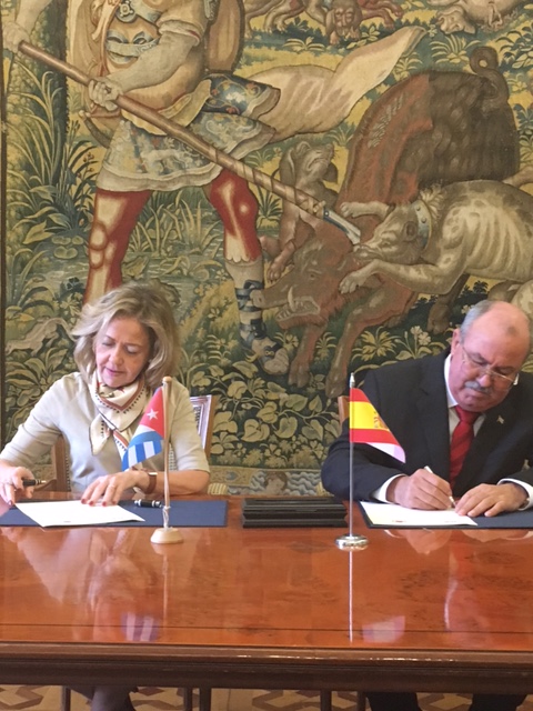 Firma de memorandum entre Cuba y España