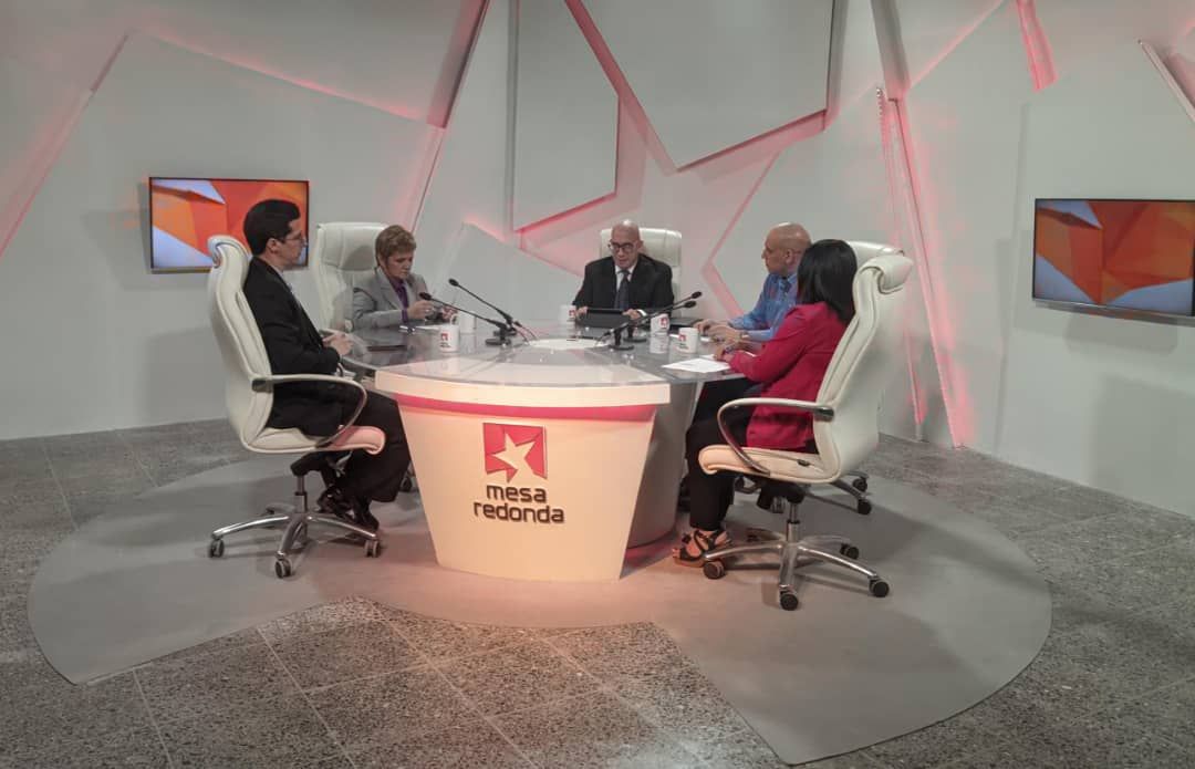 Directivos del Grupo Empresarial de la Ciencia, la Tecnología y el Medio Ambiente (INNOMAX), del ministerio de Ciencia, Tecnología y Medio Ambiente (CITMA), comparecen este este martes en la Mesa Redonda para dialogar sobre su misión, desarrollo y perceptivas. Directivos del Grupo Empresarial de la Ciencia, la Tecnología y el Medio Ambiente (INNOMAX), del ministerio de Ciencia, Tecnología y Medio Ambiente (CITMA), comparecen este este martes en la Mesa Redonda para dialogar sobre su misión, desarrollo y perceptivas.
