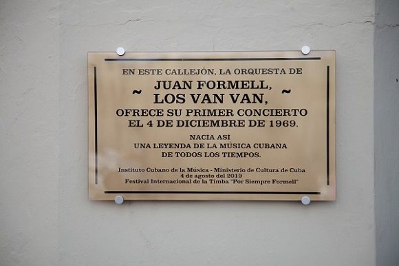 Los Van Van son la Patria