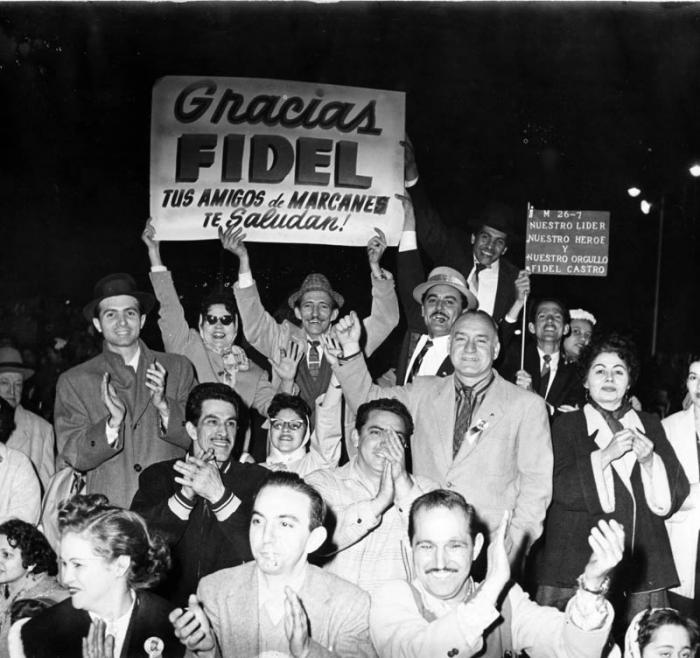 Miembros de la colonia cubana en Nueva York saludan a Fidel. Foto: Estudios Revolución. Miembros de la colonia cubana en Nueva York saludan a Fidel. Foto: Estudios Revolución.
