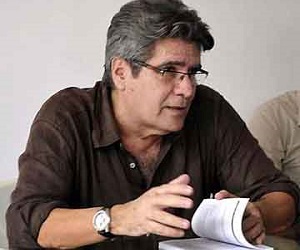 El escritor, poeta e intelectual cubano, Rafael Acosta de Arriba. Foto: Archivo.