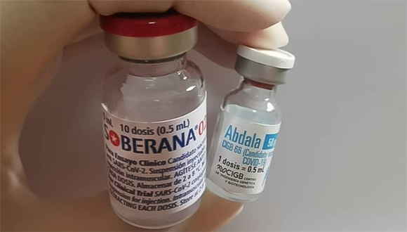 Las vacunas cubanas han mostrado su efectividad en el terreno durante la vacunación masiva en la Isla. Hoy también hay interés por ellas en varios países. Foto: BioCubaFarma. Las vacunas cubanas han mostrado su efectividad en el terreno durante la vacunación masiva en la Isla. Hoy también hay interés por ellas en varios países. Foto: BioCubaFarma.