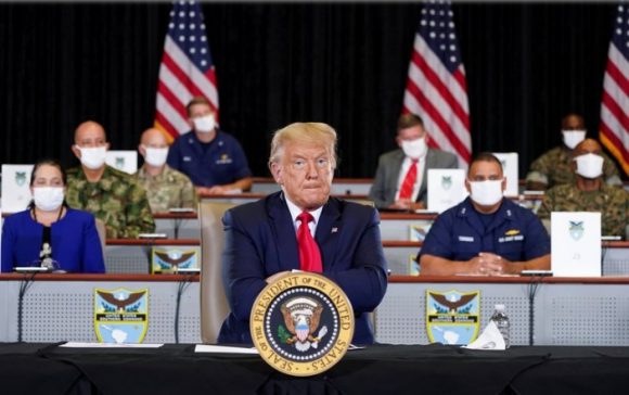 Donald Trump, presidente de EEUU, en una rueda de prensa en la sede del Comando Sur en Doral, Florida, este 10 de julio de 2020. Foto: Reuters