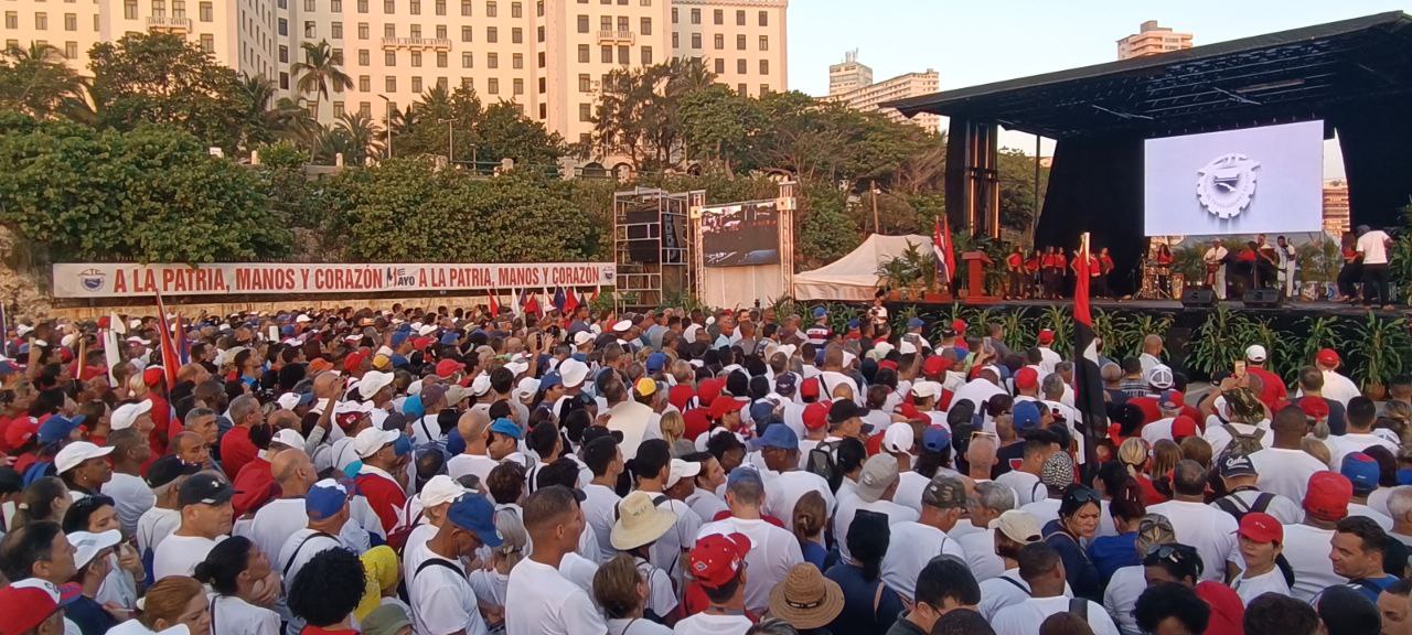 Acto central por el Primero de Mayo en La Habana. Foto: Cubadebate.
