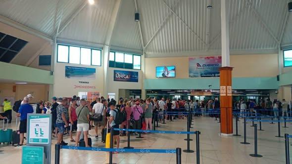 Aeropuerto Internacional Frank País García de Holguín