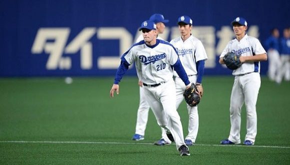 Ariel Martínez conecta su primer jonrón en béisbol profesional japonés