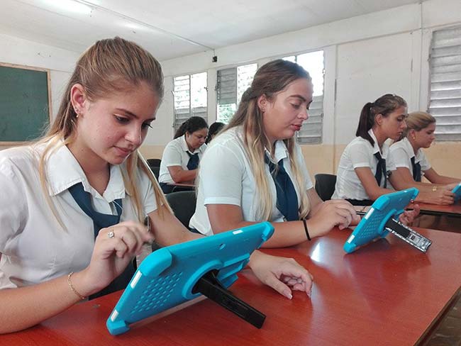 Aula tecnológica en la Escuela Pedagógica Titán de Bronce, ubicada en el municipio de Bejucal, provincia de Mayabeque, que hoy quedará inaugurada. 