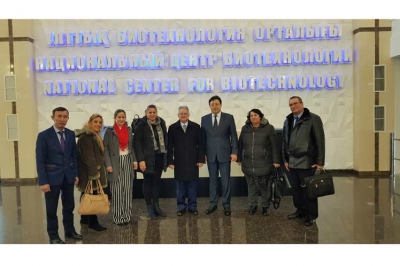 Firman memorando Biocubafarma e Instituto de Biotecnología kazajo 