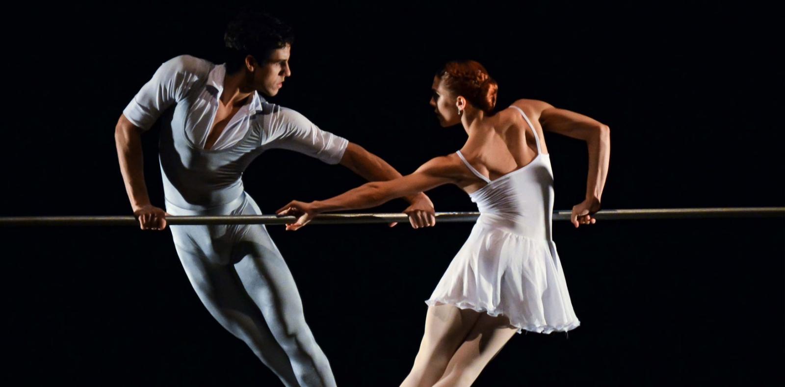 Obra: La forma del rojo. Foto: Ballet Nacional de Cuba