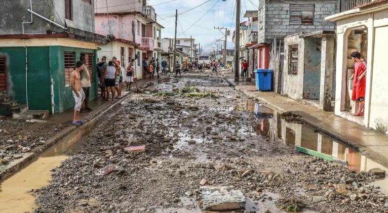 Huracán Isaías deja afectaciones por penetraciones del mar en Baracoa