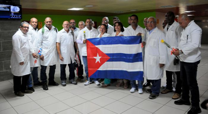 Brigada médica cubana llegará a Angola para combatir nuevo coronavirus