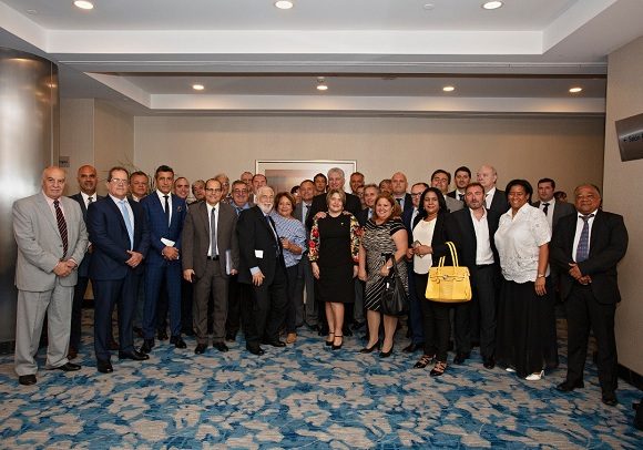 El presidente Díaz-Canel se reúne en Argentina con una representación de empresarios, que apuestan por el fortalecimiento de las relaciones mutuas. Foto: Alejandro Azcuy/Cubadebate.