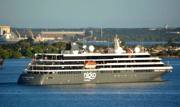 Crucero World Voyager
