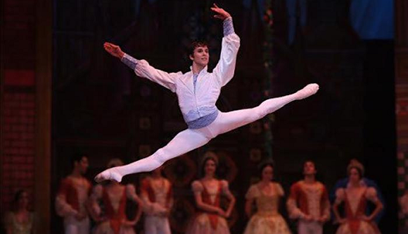 Dani Hernández, Primer Bailarín del Ballet Nacional de Cuba. Foto: @LaJiribilla.