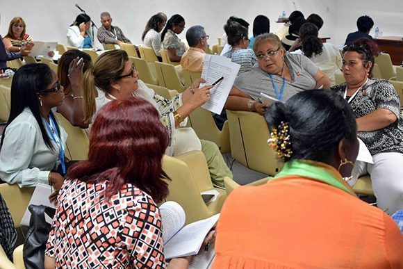 Diputados estudian Anteproyecto de Reforma Constitucional en Cuba