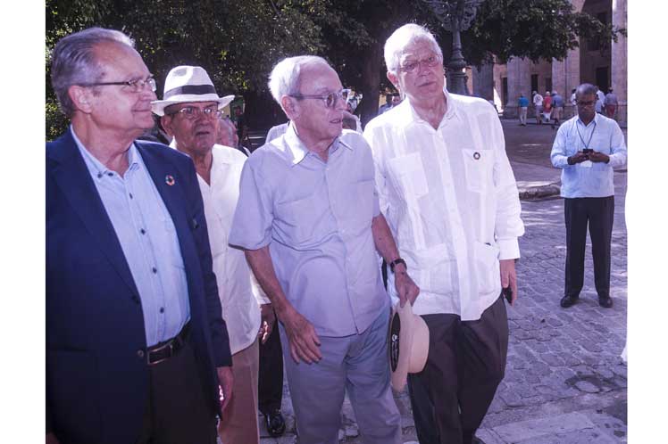 El Canciller de España resalta labor de Eusebio Leal en la conservación del Patrimonio de Cuba Fotos: José Tito Meriño/ PL El Canciller de España resalta labor de Eusebio Leal en la conservación del Patrimonio de Cuba Fotos: José Tito Meriño/ PL
