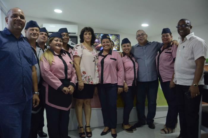 Reabre sus puertas la heladería habanera Coppelia Reabre sus puertas la heladería habanera Coppelia