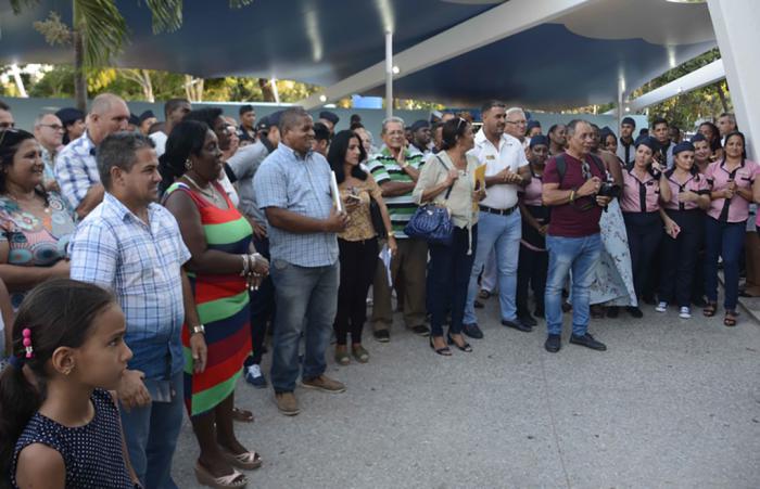 Reabre sus puertas la heladería habanera Coppelia Reabre sus puertas la heladería habanera Coppelia