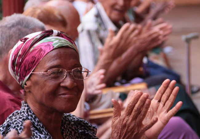 La protección de los adultos mayores constituye una prioridad para el Estado cubano.