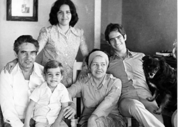 Salvador Wood y su familia en 1978. Foto: Osvaldo Salas