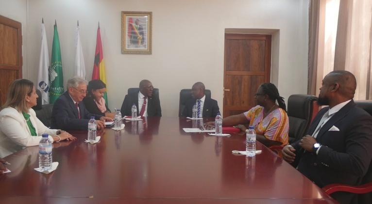 Visita oficial a Guinea-Bisáu de Salvador Valdés Mesa