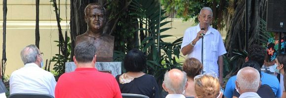 Inauguran en la Universidad de La Habana la Facultad de Física. Foto: UH.