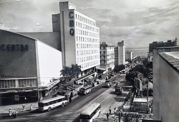 El imponente edificio de la CMQ en La Rampa. Foto: Archivo