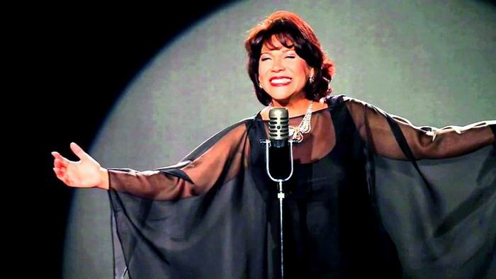 Entregan a Ivette Cepeda, Premio Especial La Bella Cubana en Matanza