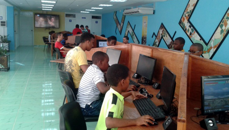 Parlamentarios cubanos en acción de control y fiscalización