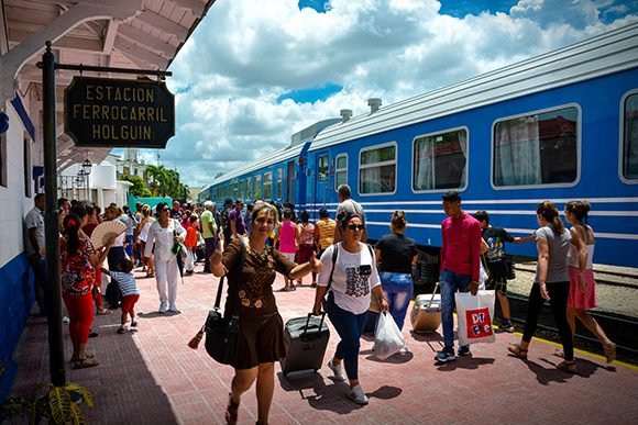 Arribo a la estación de ferrocarril de la ciudad de Holguín